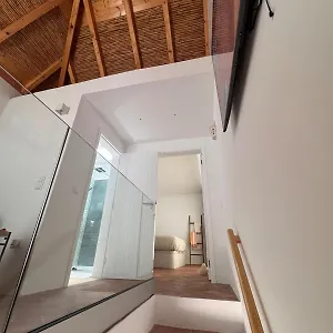 Stylish Townhouse With Gallery In The Heart Of Tavira For Two Сasa de vacaciones Tavira